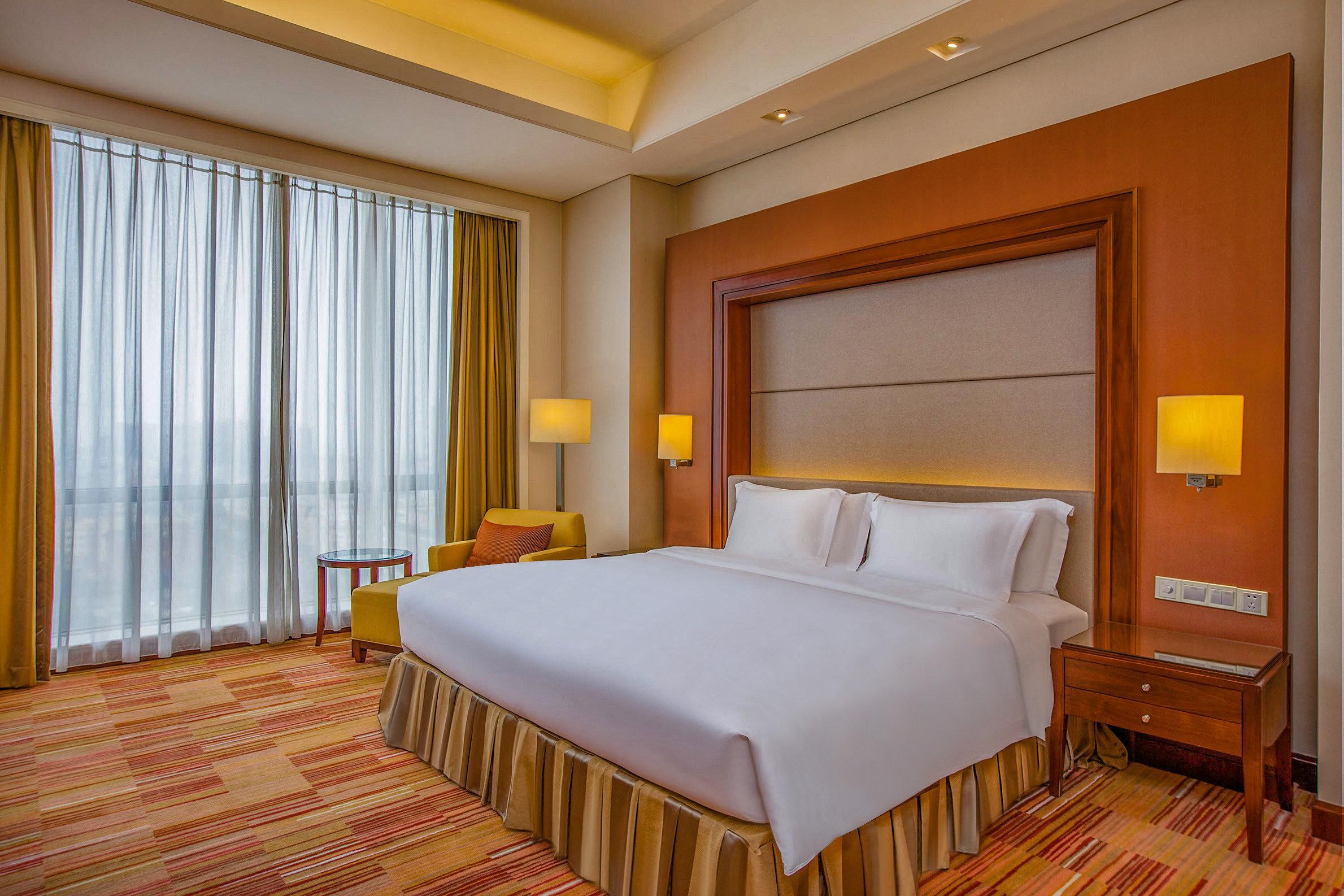 Crowne Plaza Zhongshan Xiaolan, An Ihg Hotel Ngoại thất bức ảnh